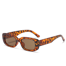 Load image into Gallery viewer, Big Retro Chic

