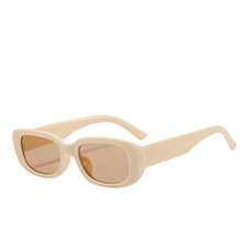 Load image into Gallery viewer, Big Retro Chic
